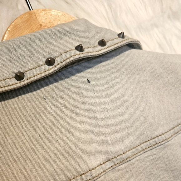 Streetwear Society Studded Faded Denim Zip-Up Vest - Picture 4 of 6